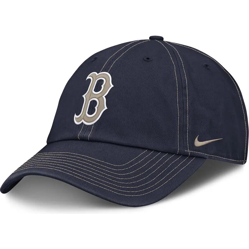 czapki-zakrzywiona-granatowy-tasma-regulowana-fathers-day-club-unstructured-organic-cotton-boston-red-sox-mlb-nike czapki-zakrzywiona-granatowy-tasma-regulowana-fathers-day-club-unstructured-organic-cotton-boston-red-sox-mlb-nike