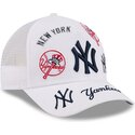 czapki-zakrzywiona-bialy-snapback-9forty-m-crown-a-frame-all-over-new-york-yankees-mlb-new-era