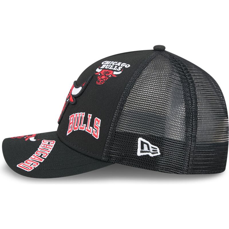czapki-zakrzywiona-czarny-snapback-9forty-m-crown-a-frame-all-over-chicago-bulls-nba-new-era