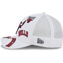 czapki-zakrzywiona-bialy-snapback-9forty-m-crown-a-frame-all-over-chicago-bulls-nba-new-era