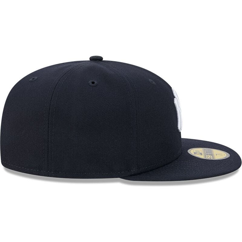 czapki-plaska-granatowy-dopasowany-59fifty-side-script-new-york-yankees-mlb-new-era czapki-plaska-granatowy-dopasowany-59fifty-side-script-new-york-yankees-mlb-new-era
