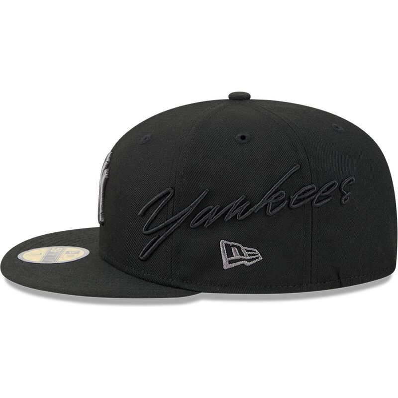 czapki-plaska-czarny-dopasowany-59fifty-side-script-new-york-yankees-mlb-new-era