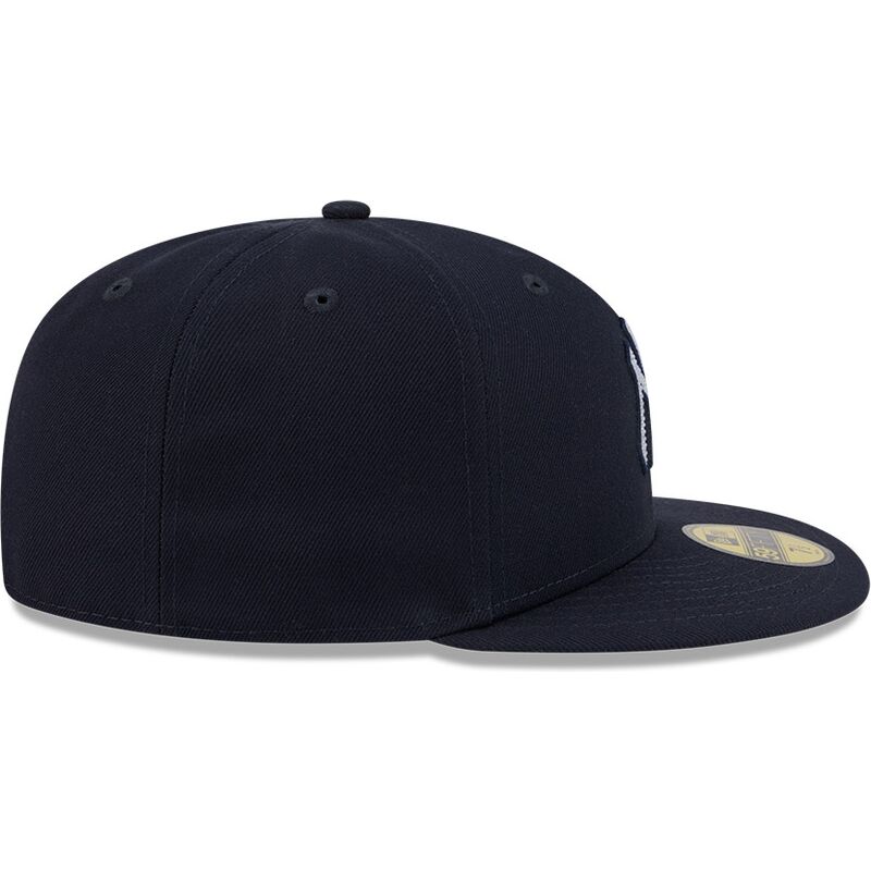 czapki-plaska-granatowy-dopasowany-59fifty-rhinestone-badge-new-york-yankees-mlb-new-era