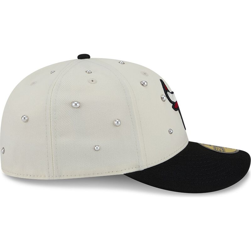 czapki-zakrzywiona-bezowy-dopasowany-59fifty-beads-na-lifestyle-f1-chicago-bulls-nba-new-era czapki-zakrzywiona-bezowy-dopasowany-59fifty-beads-na-lifestyle-f1-chicago-bulls-nba-new-era