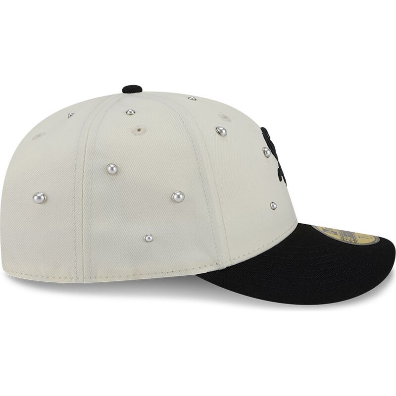 czapki-zakrzywiona-bezowy-dopasowany-59fifty-beads-na-lifestyle-f1-chicago-white-sox-mlb-new-era