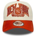 czapki-zakrzywiona-bezowy-snapback-e-frame-wordmark-suede-new-york-yankees-mlb-new-era