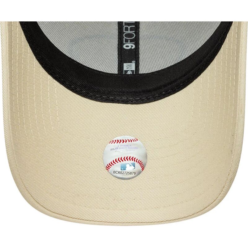 czapki-zakrzywiona-krem-tasma-regulowana-9forty-patch-los-angeles-dodgers-mlb-new-era