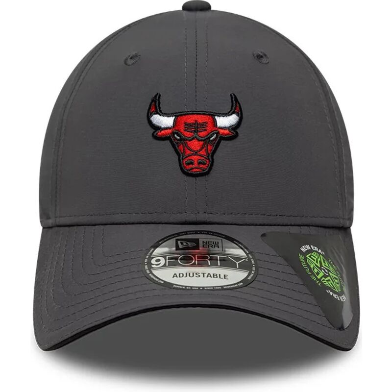 czapki-zakrzywiona-szary-tasma-regulowana-9forty-recycled-chicago-bulls-nba-new-era