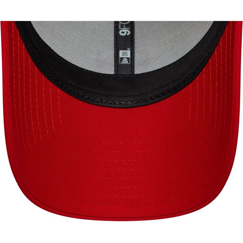 czapki-zakrzywiona-bezowy-tasma-regulowana-9forty-contrast-manchester-united-football-club-premier-league-new-era czapki-zakrzywiona-bezowy-tasma-regulowana-9forty-contrast-manchester-united-football-club-premier-league-new-era