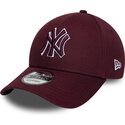 czapki-zakrzywiona-czerwony-tasma-regulowana-9forty-team-outline-new-york-yankees-mlb-new-era