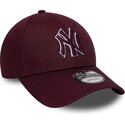 czapki-zakrzywiona-czerwony-tasma-regulowana-9forty-team-outline-new-york-yankees-mlb-new-era