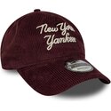 czapki-zakrzywiona-czerwony-tasma-regulowana-9twenty-a-frame-cord-script-new-york-yankees-mlb-new-era