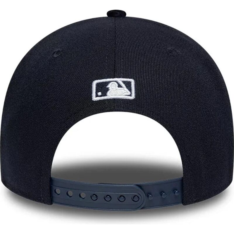 czapki-zakrzywiona-granatowy-snapback-9forty-m-crown-cord-visor-new-york-yankees-mlb-new-era czapki-zakrzywiona-granatowy-snapback-9forty-m-crown-cord-visor-new-york-yankees-mlb-new-era