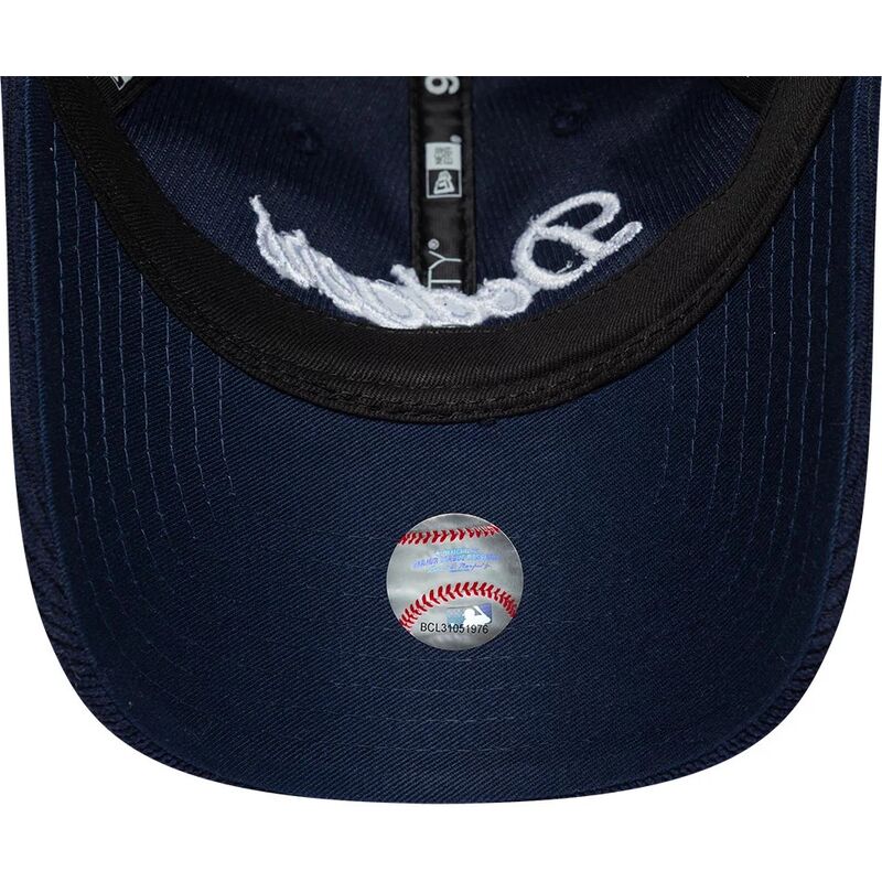 czapki-zakrzywiona-granatowy-tasma-regulowana-9twenty-cord-script-los-angeles-dodgers-mlb-new-era czapki-zakrzywiona-granatowy-tasma-regulowana-9twenty-cord-script-los-angeles-dodgers-mlb-new-era