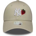 czapki-zakrzywiona-bezowy-tasma-regulowana-9forty-fruit-icon-strawberry-new-york-yankees-mlb-new-era
