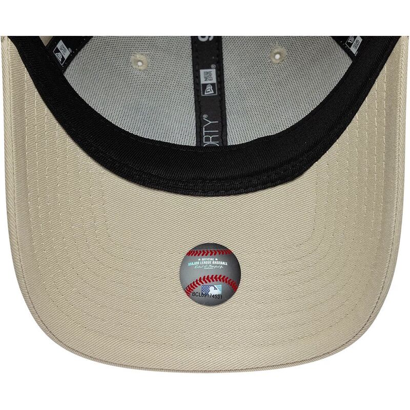 czapki-zakrzywiona-bezowy-tasma-regulowana-9forty-fruit-icon-strawberry-new-york-yankees-mlb-new-era
