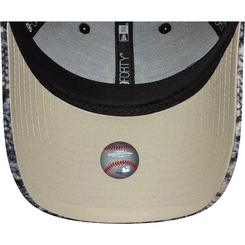 czapki-zakrzywiona-wielokolorowy-tasma-regulowana-9forty-snake-print-new-york-yankees-mlb-new-era czapki-zakrzywiona-wielokolorowy-tasma-regulowana-9forty-snake-print-new-york-yankees-mlb-new-era