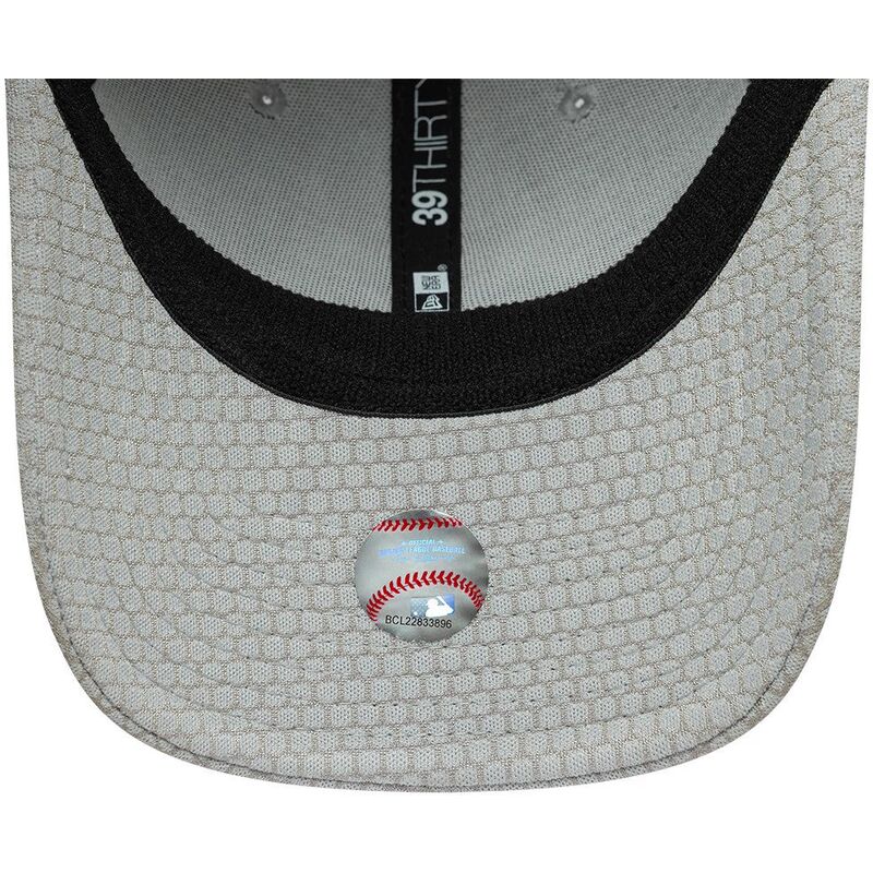 czapki-zakrzywiona-szary-dopasowany-39thirty-stretch-mesh-new-york-yankees-mlb-new-era
