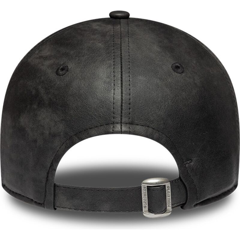 czapki-zakrzywiona-czarny-tasma-regulowana-9twenty-washed-pu-new-york-yankees-mlb-new-era