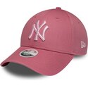 czapki-zakrzywiona-roz-tasma-regulowana-9forty-league-essential-cas-new-york-yankees-mlb-new-era