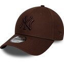 czapki-zakrzywiona-brazowy-tasma-regulowana-9forty-league-essential-new-york-yankees-mlb-new-era