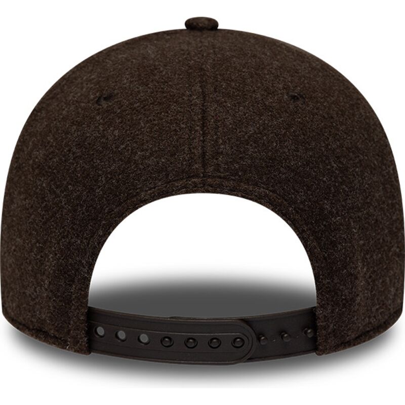 czapki-zakrzywiona-brazowy-snapback-9forty-winter-new-york-yankees-mlb-new-era
