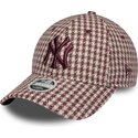 czapki-zakrzywiona-czerwony-tasma-regulowana-9forty-m-crown-houndstooth-new-york-yankees-mlb-new-era