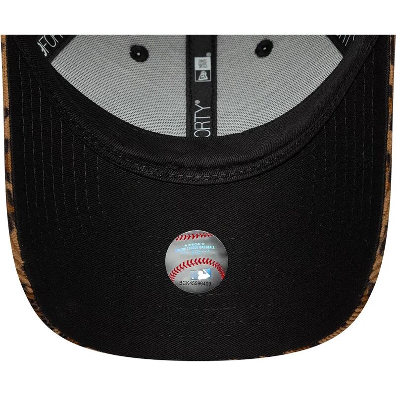 czapki-zakrzywiona-lampart-tasma-regulowana-9forty-leopard-cord-new-york-yankees-mlb-new-era