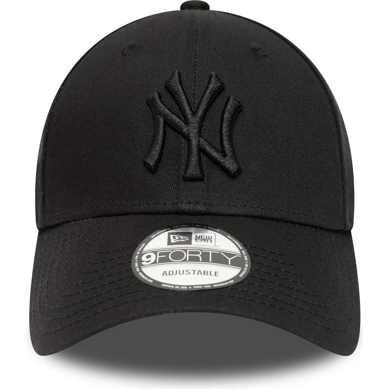 czarna-regulowana-czapka-z-zakrzywionym-daszkiem-z-czarnym-logo-9forty-league-essential-new-york-yankees-mlb-new-era