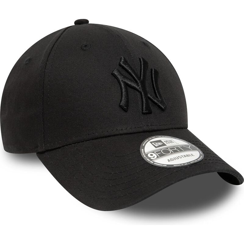 czarna-regulowana-czapka-z-zakrzywionym-daszkiem-z-czarnym-logo-9forty-league-essential-new-york-yankees-mlb-new-era