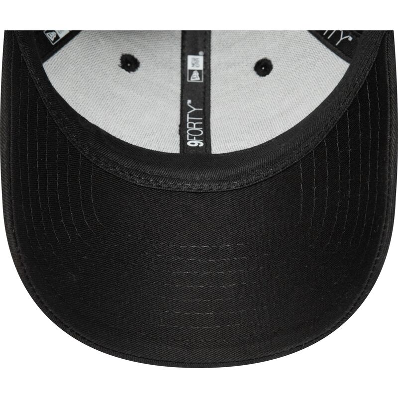 czarna-regulowana-czapka-z-zakrzywionym-daszkiem-z-czarnym-logo-9forty-league-essential-new-york-yankees-mlb-new-era