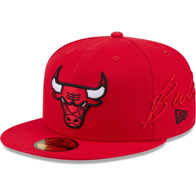 czapki-plaska-czerwony-dopasowany-59fifty-side-script-chicago-bulls-nba-new-era