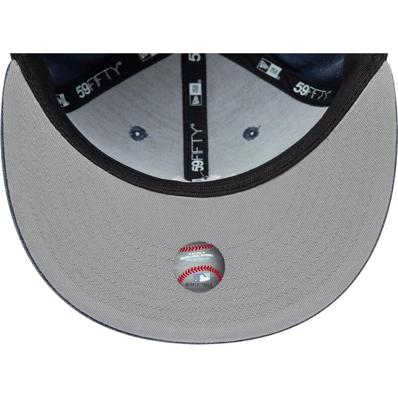 czapki-plaska-granatowy-dopasowany-59fifty-washed-new-york-yankees-mlb-new-era