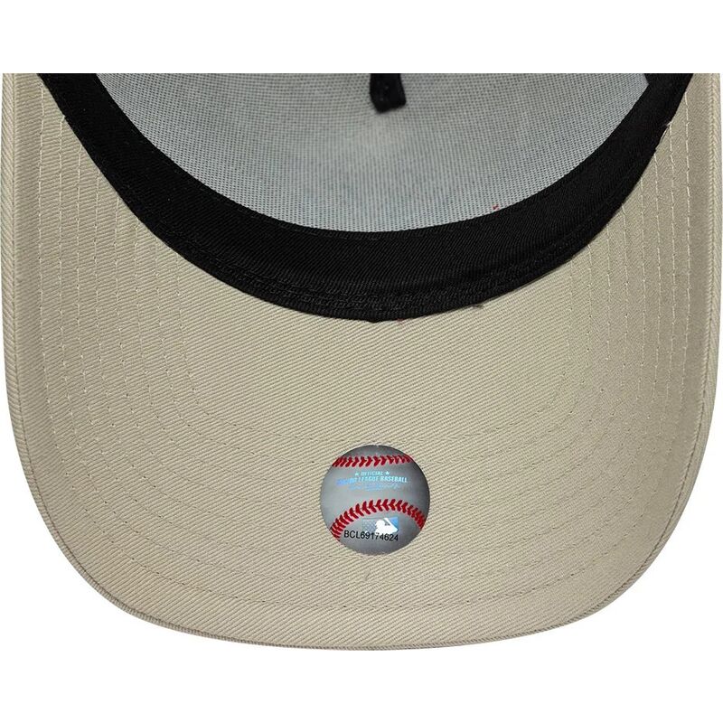 czapki-zakrzywiona-bezowy-snapback-a-frame-league-essential-new-york-yankees-mlb-new-era