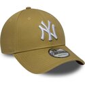 czapki-zakrzywiona-khaki-tasma-regulowana-9forty-league-essential-new-york-yankees-mlb-new-era