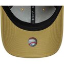 czapki-zakrzywiona-khaki-tasma-regulowana-9forty-league-essential-new-york-yankees-mlb-new-era