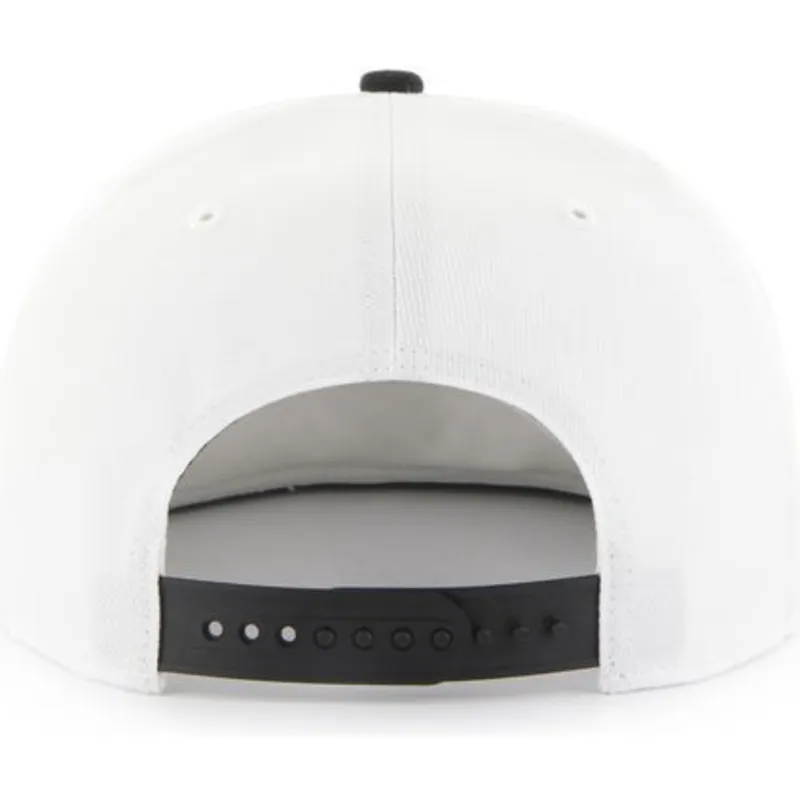czapki-plana-bialy-snapback-lisa-lateral-chicago-white-sox-mlb-47-brand czapki-plana-bialy-snapback-lisa-lateral-chicago-white-sox-mlb-47-brand