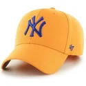 zolta-gladka-czapka-z-zakrzywionym-daszkiem-mlb-new-york-yankees-od-47-brand