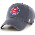 czapka-z-daszkiem-zakrzywionym-granatowa-z-logo-mlb-chicago-cubs-z-przodu-marki-47-brand