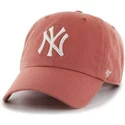 czapka-z-wygietym-daszkiem-czerwona-z-logo-czolowy-duzy-mlb-new-york-yankees-47-brand