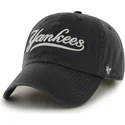 granatowa-czapka-z-zakrzywionym-daszkiem-z-logo-liter-new-york-yankees-mlb-clean-up-od-47-brand