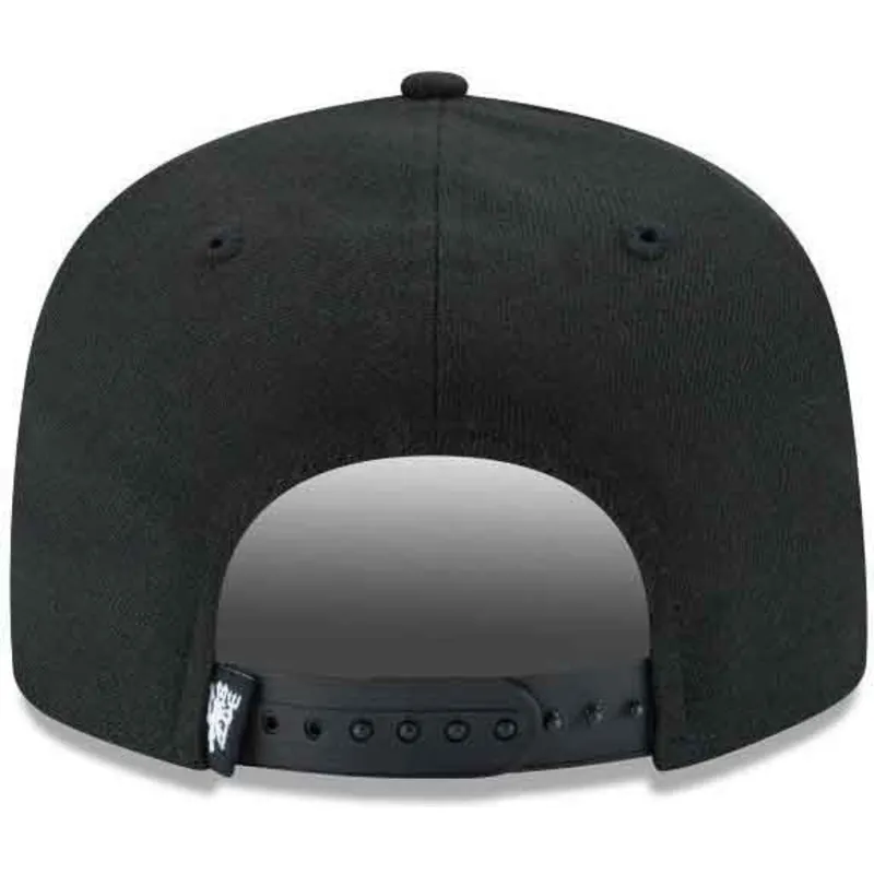 czapki-plana-czarny-snapback-9fifty-black-on-black-manchester-united-football-club-premier-league-new-era